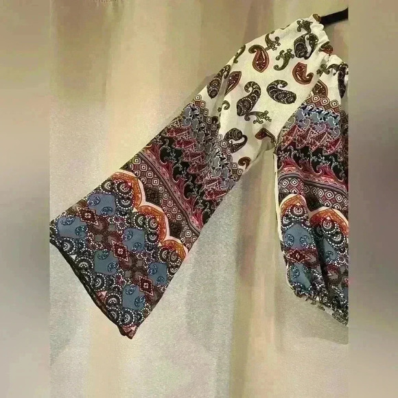 Women’s 3/4 Sleeve Papaya Crop Top - Picture 4 of 4